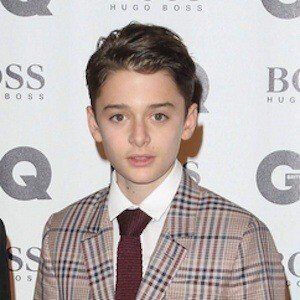 Noah Schnapp contact number, email contact id, home address